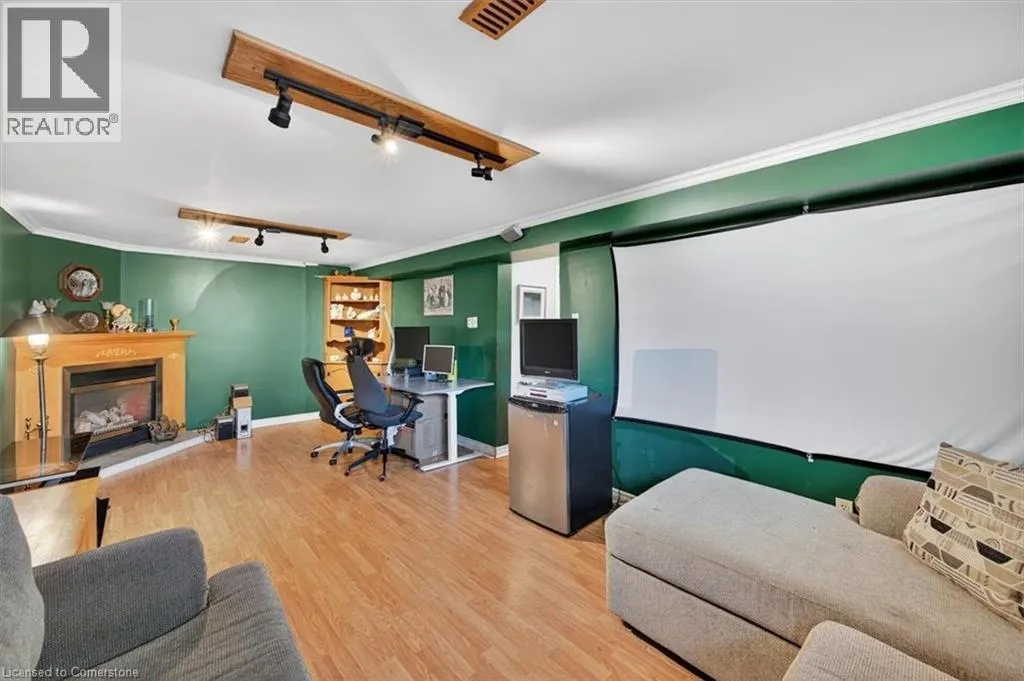 639 BLUE FOREST Hill