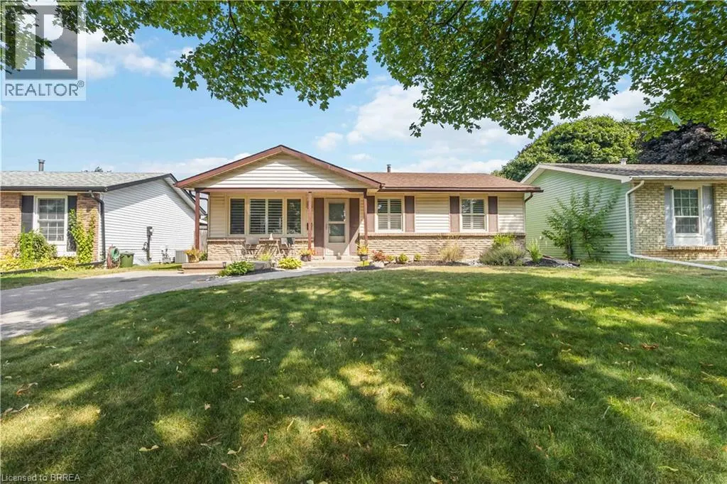 8 HAWTHORNE Lane