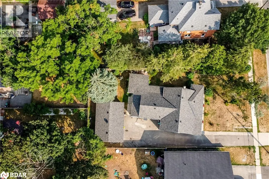 80 PARKSIDE Drive