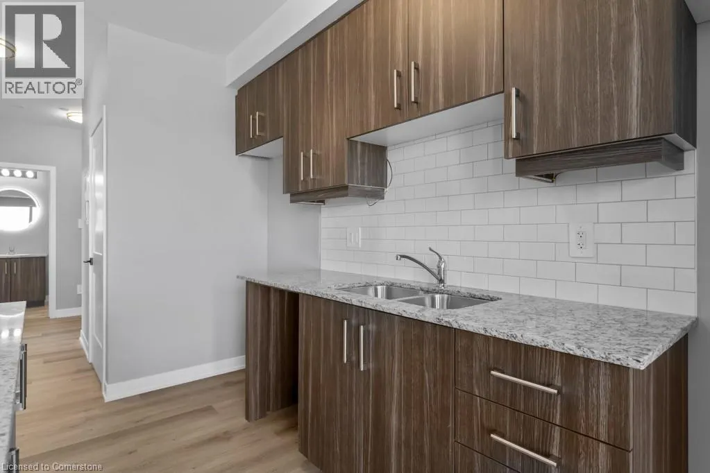 5002 KING Street Unit# 202, #202
