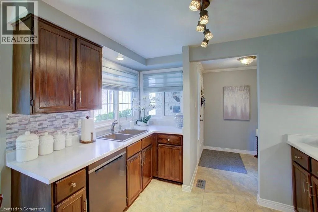 479 BEECHWOOD Drive Unit# 3, #3