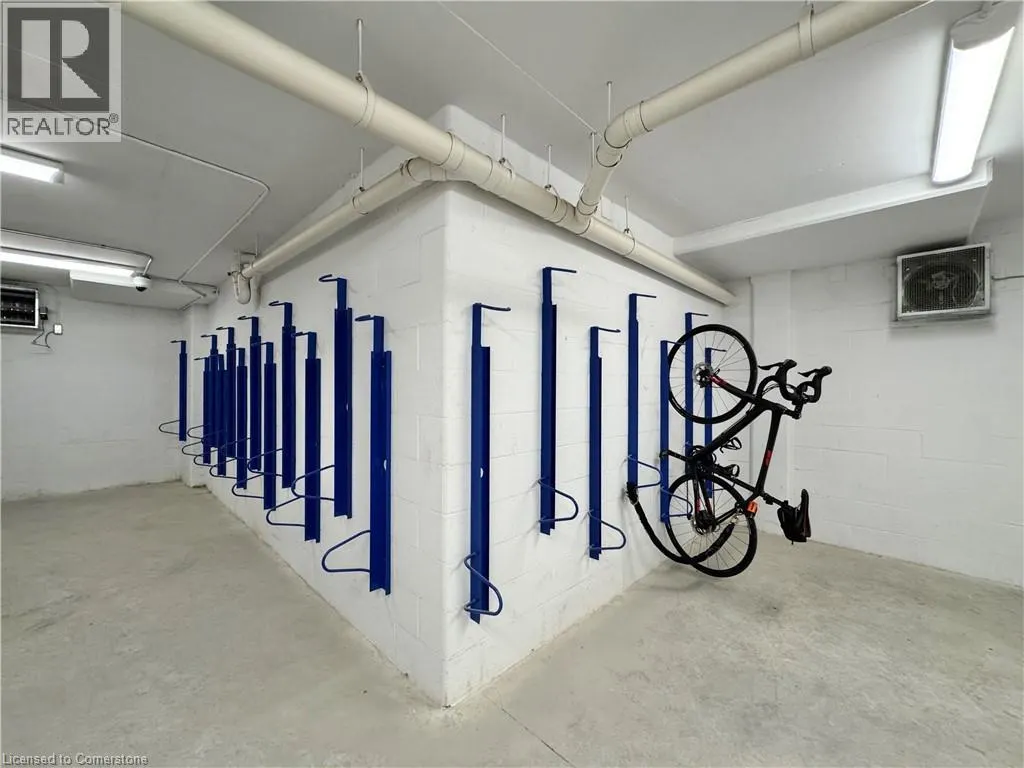 2060 LAKESHORE Road Unit# 405, #405