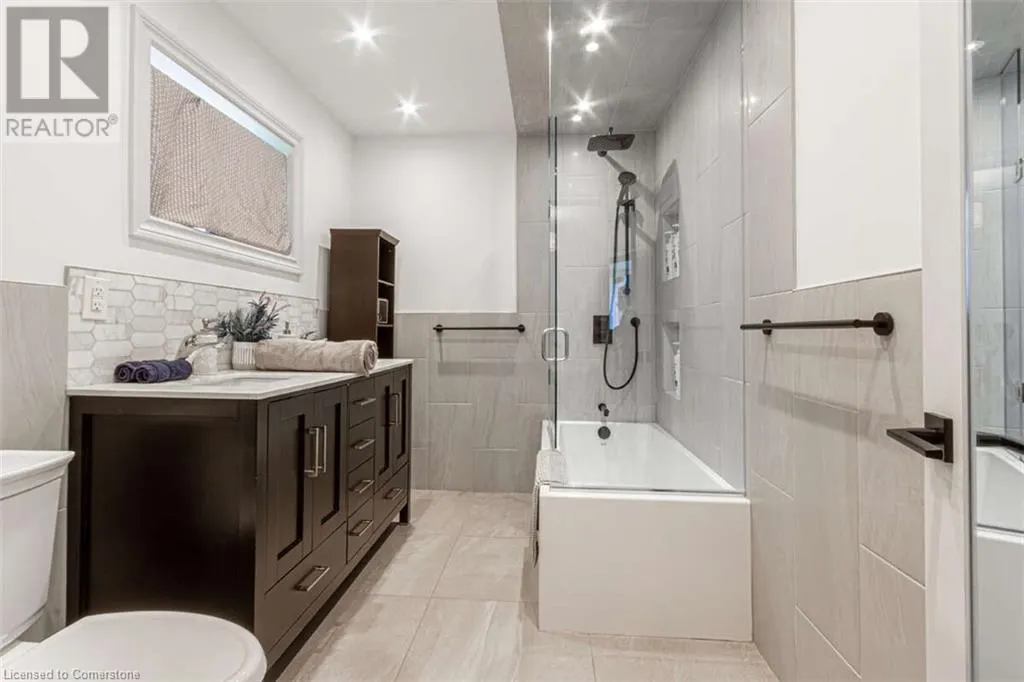 3438 ENNISKILLEN Circle