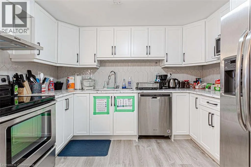 3438 ENNISKILLEN Circle