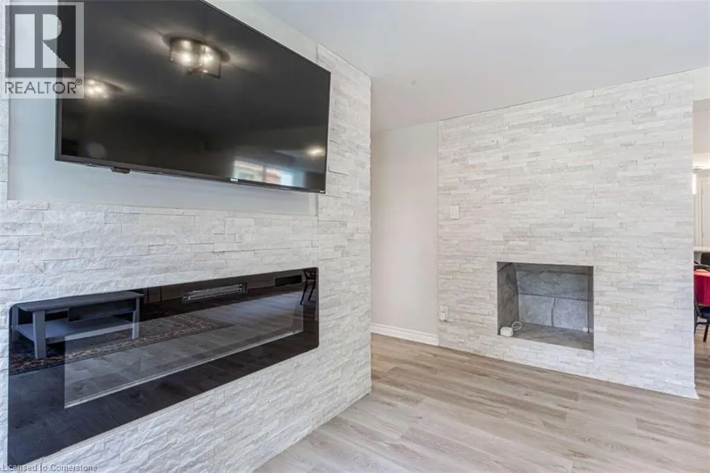 3438 ENNISKILLEN Circle