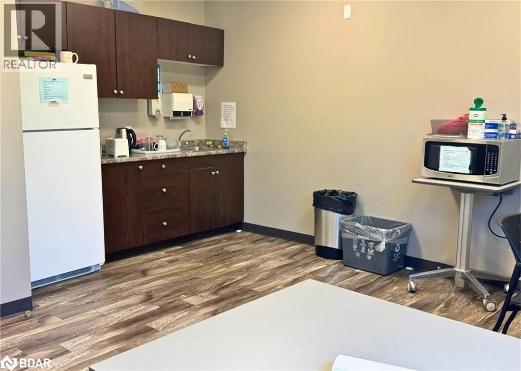 11 LAKESIDE Terrace Unit# 201A, #201A