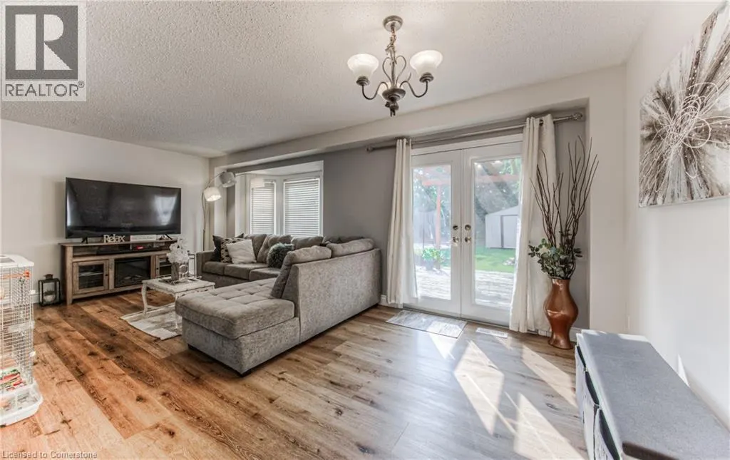 582 DRUMMERHILL Crescent