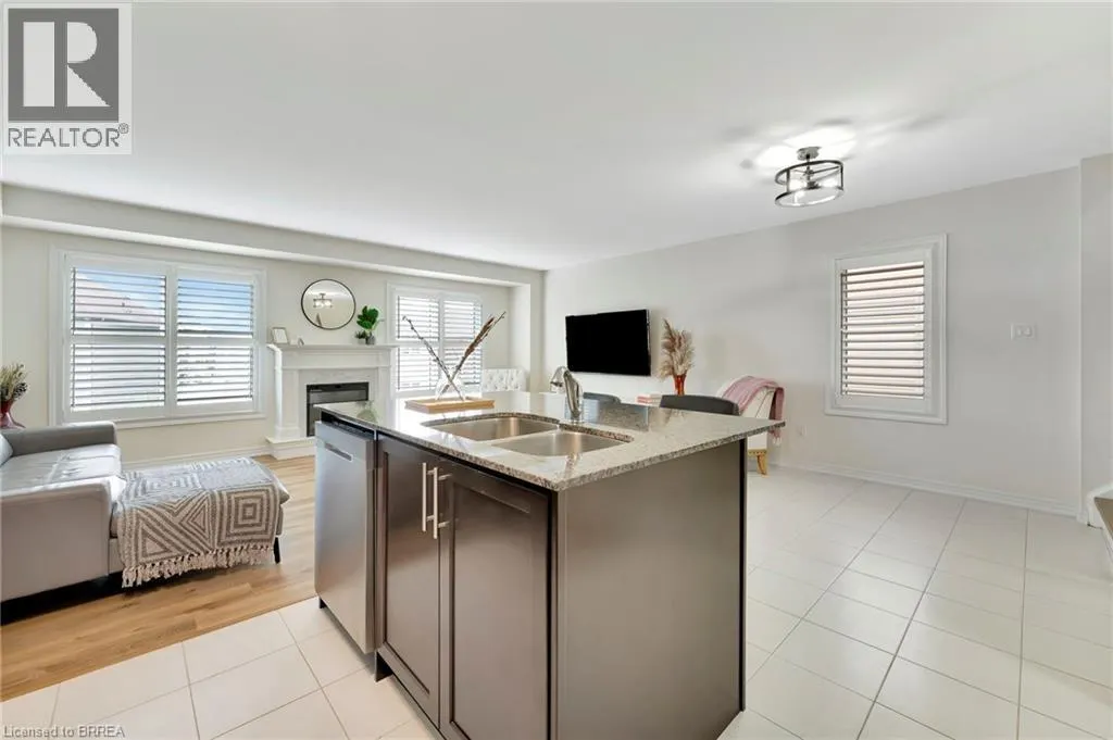 755 LINDEN Drive Unit# 10, #10