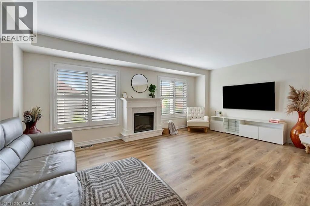 755 LINDEN Drive Unit# 10, #10
