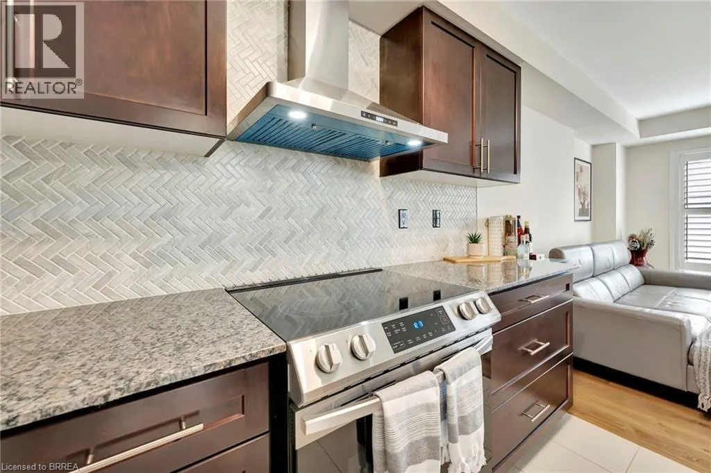 755 LINDEN Drive Unit# 10, #10