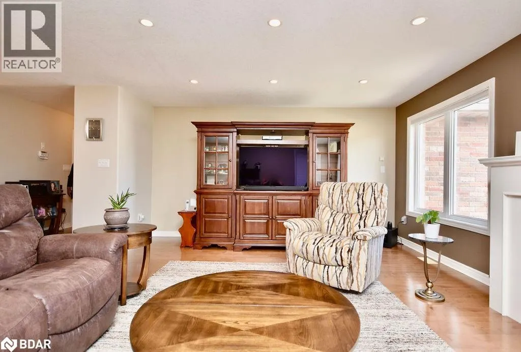 167 CROMPTON Drive