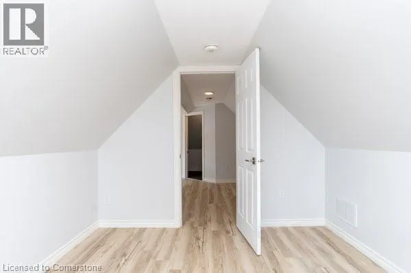 45 FAIRLEIGH Avenue N Unit# 2, #2