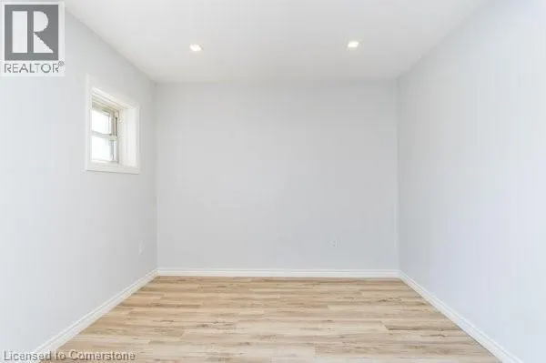 45 FAIRLEIGH Avenue N Unit# 2, #2