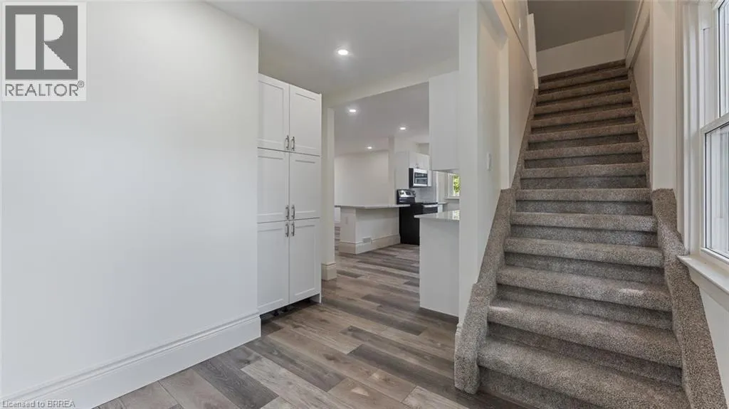 14 MINTERN Avenue