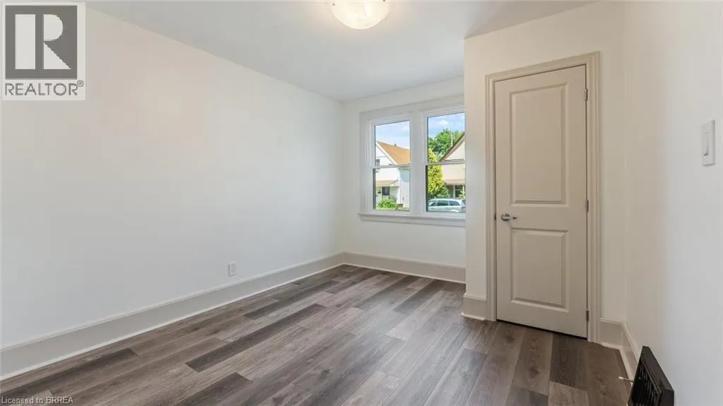 14 MINTERN Avenue