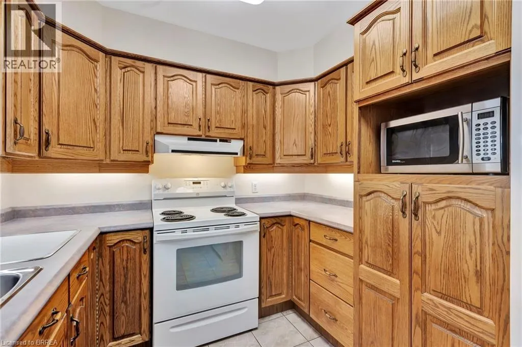 570 WEST Street Unit# 23, #23