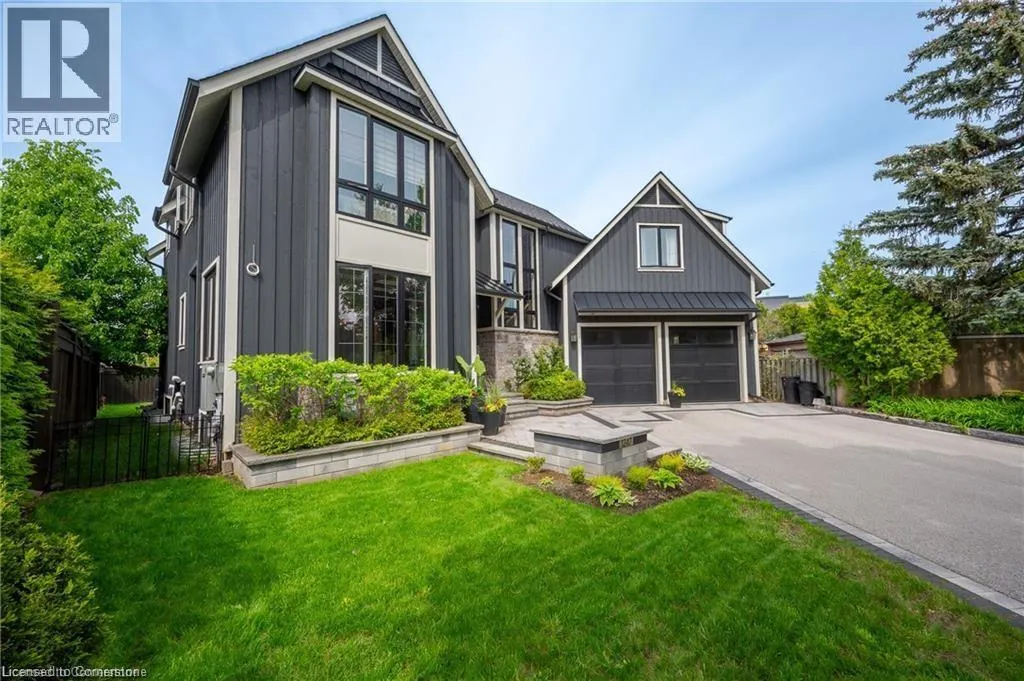 1247 WOOD Place