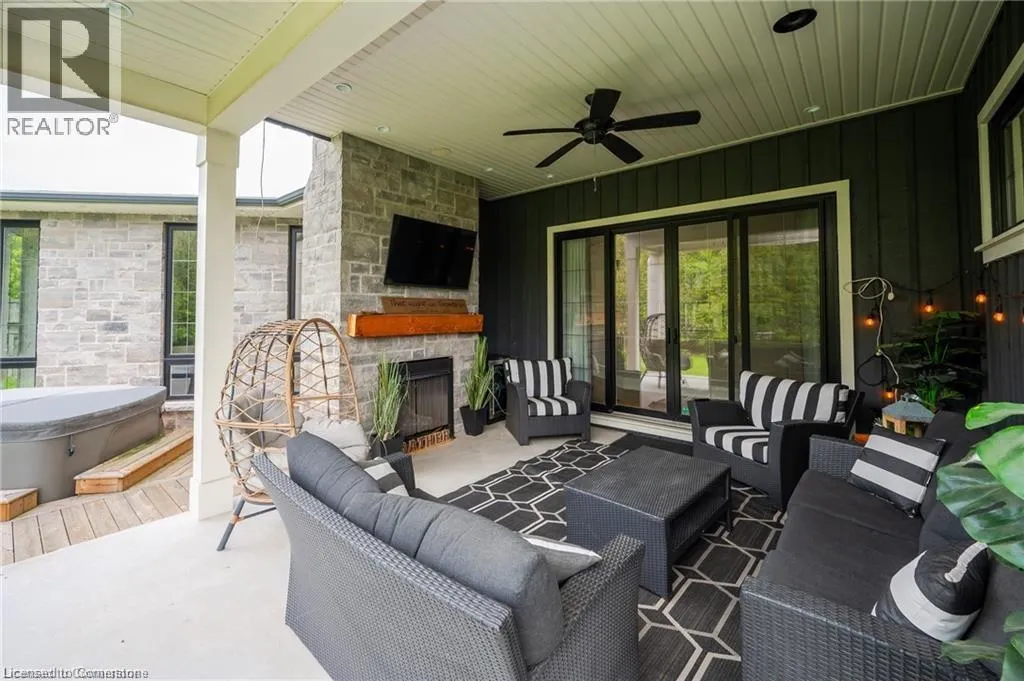 1247 WOOD Place