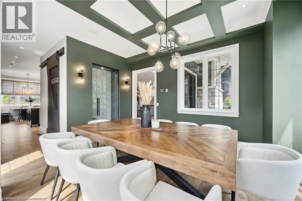 1247 WOOD Place