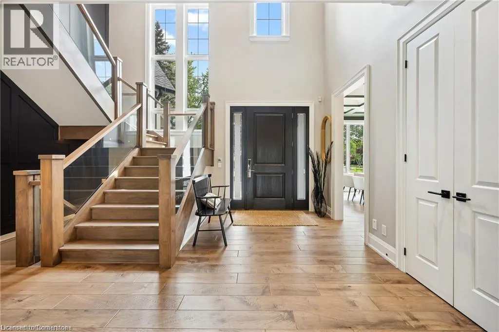 1247 WOOD Place