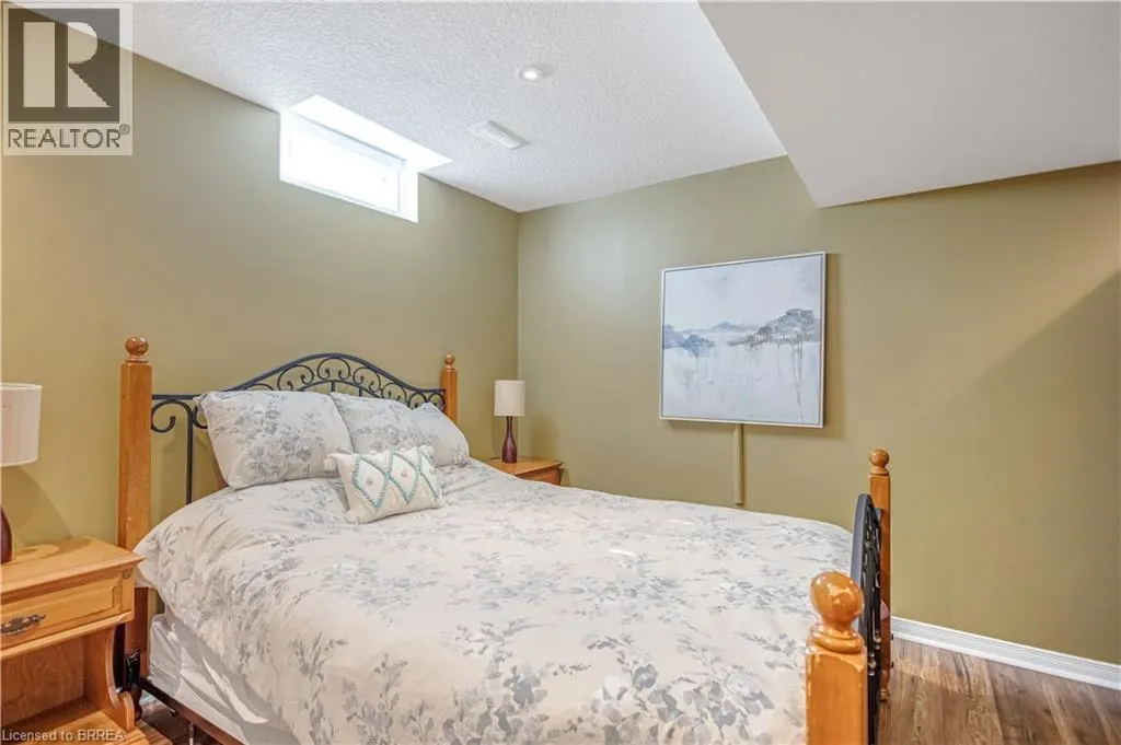 27 SHANTZ Avenue