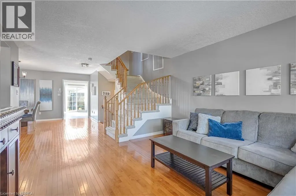 27 SHANTZ Avenue