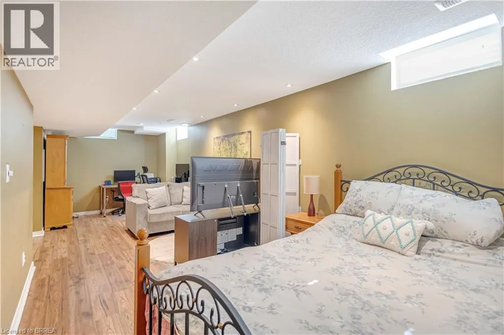 27 SHANTZ Avenue