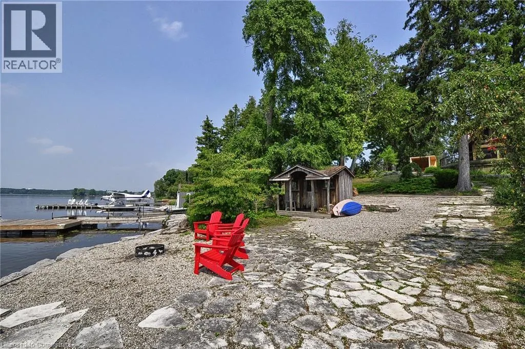 6 LAKE Avenue E