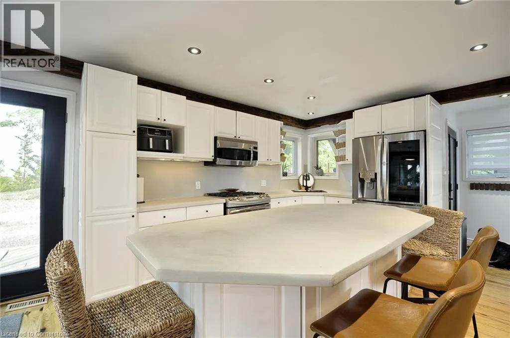 6 LAKE Avenue E