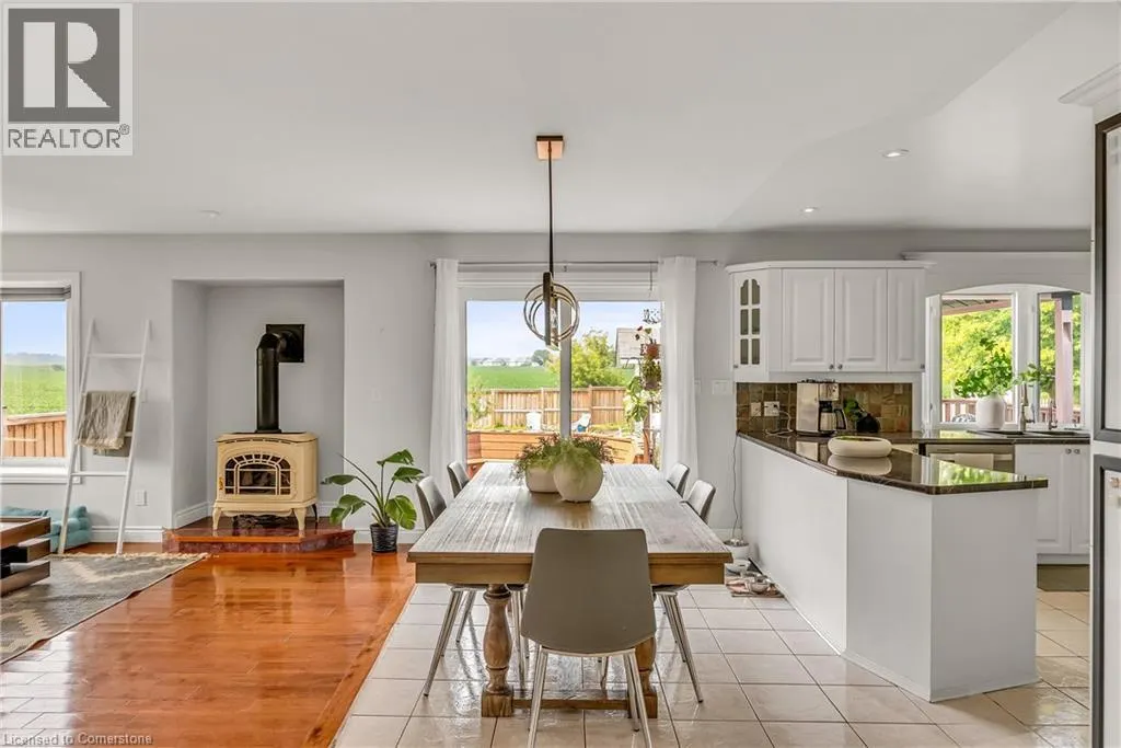 182 SNYDERS Road W