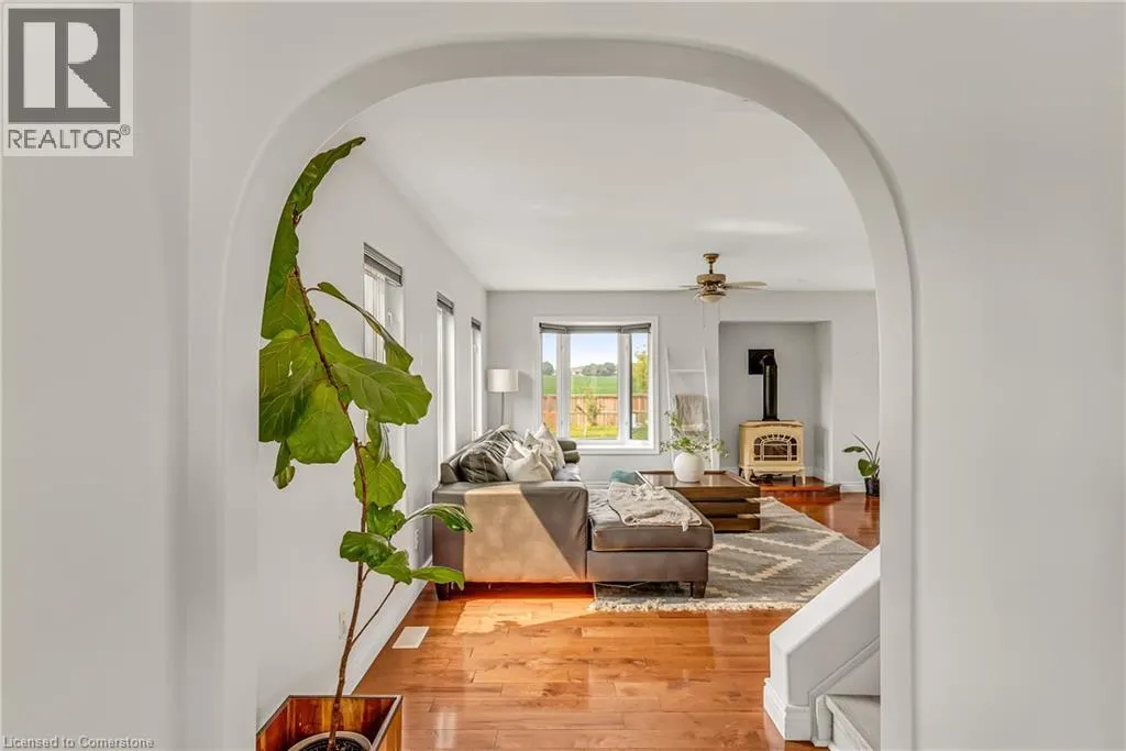 182 SNYDERS Road W