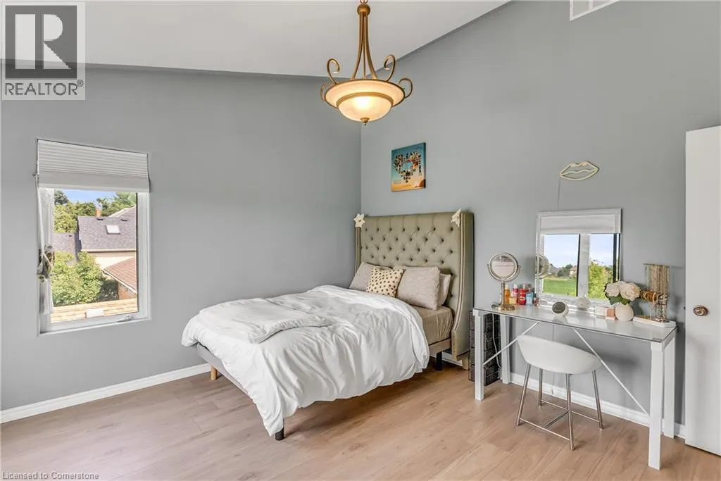 182 SNYDERS Road W