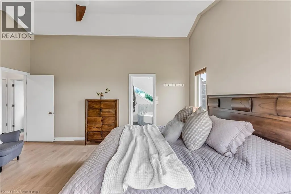 182 SNYDERS Road W