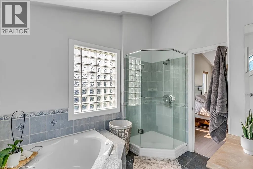 182 SNYDERS Road W