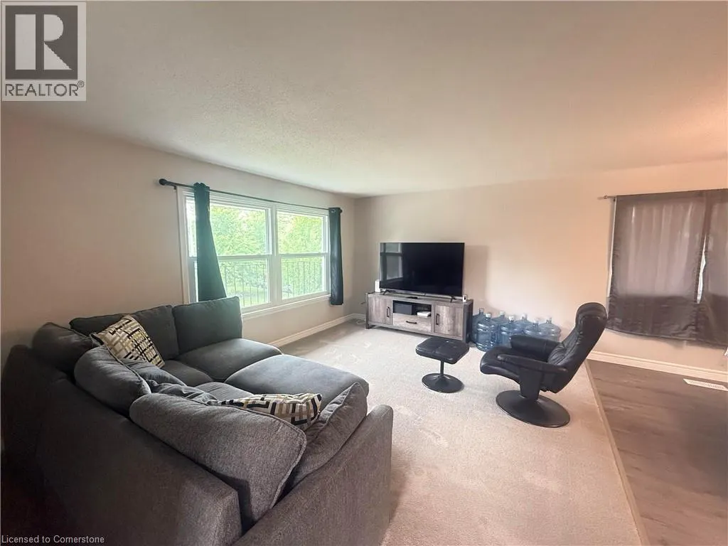 1006 NESBITT Crescent Unit# A, #A
