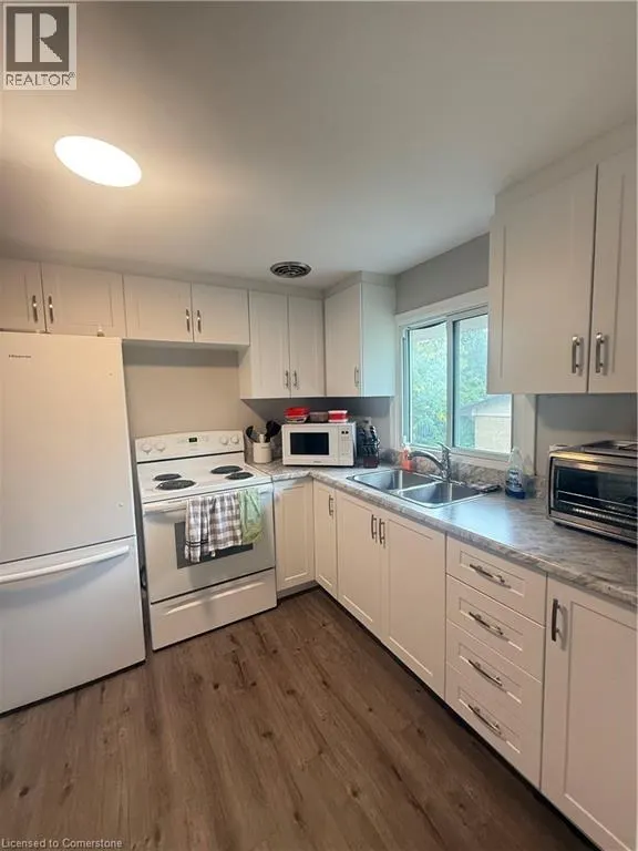 1006 NESBITT Crescent Unit# A, #A