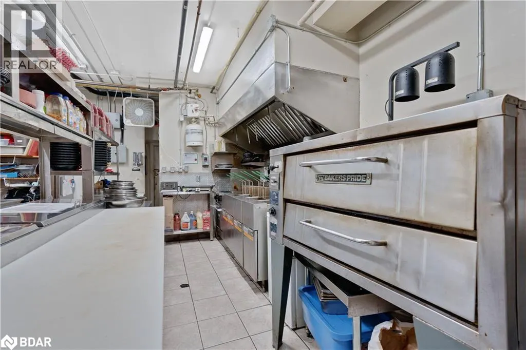 3 MULCASTER Street