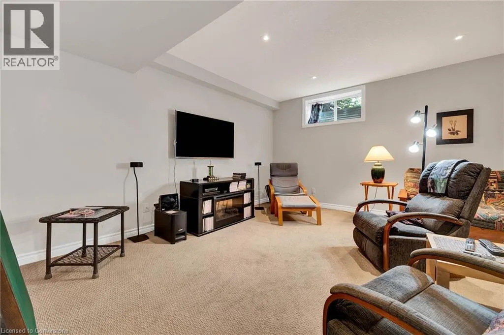435 WINCHESTER Drive Unit# 22, #22