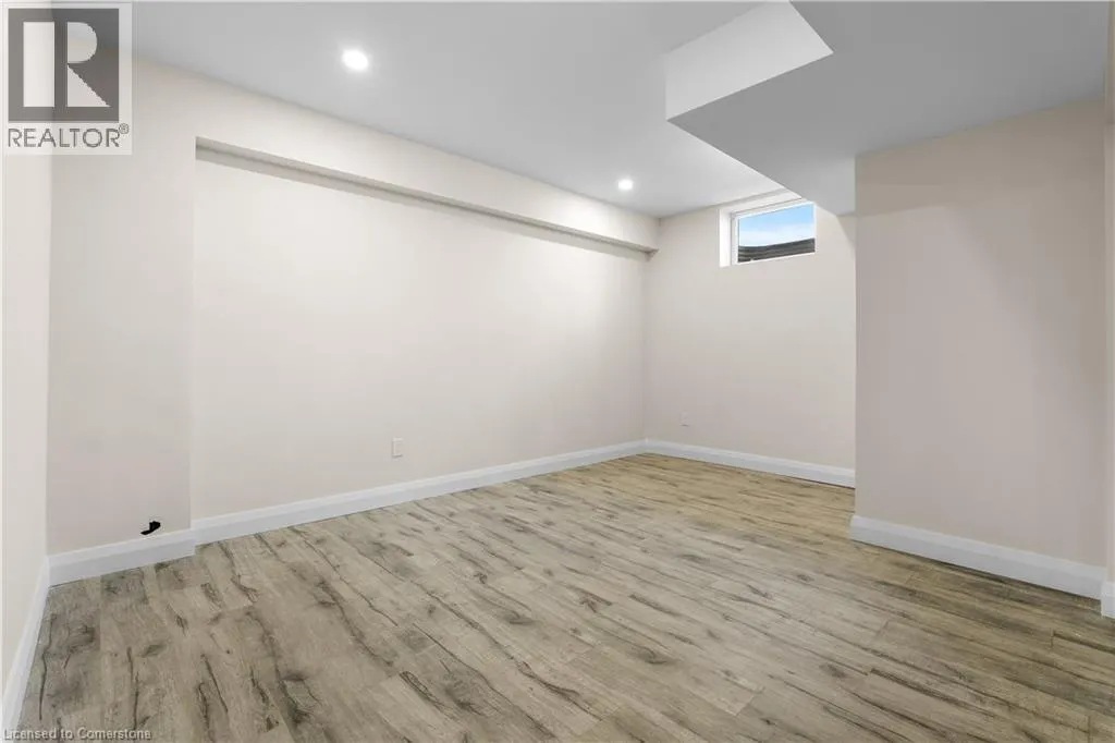 25 SUNVIEW Drive