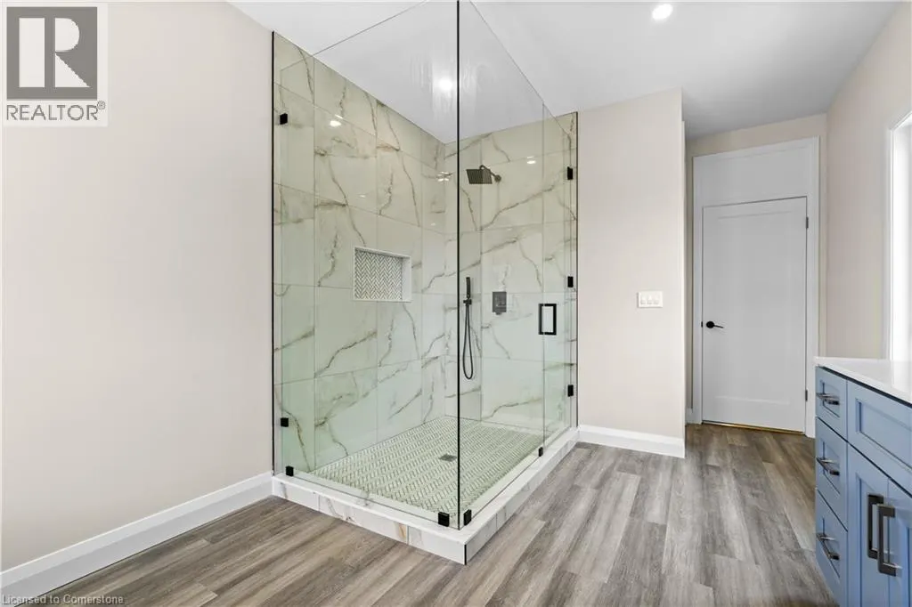 25 SUNVIEW Drive