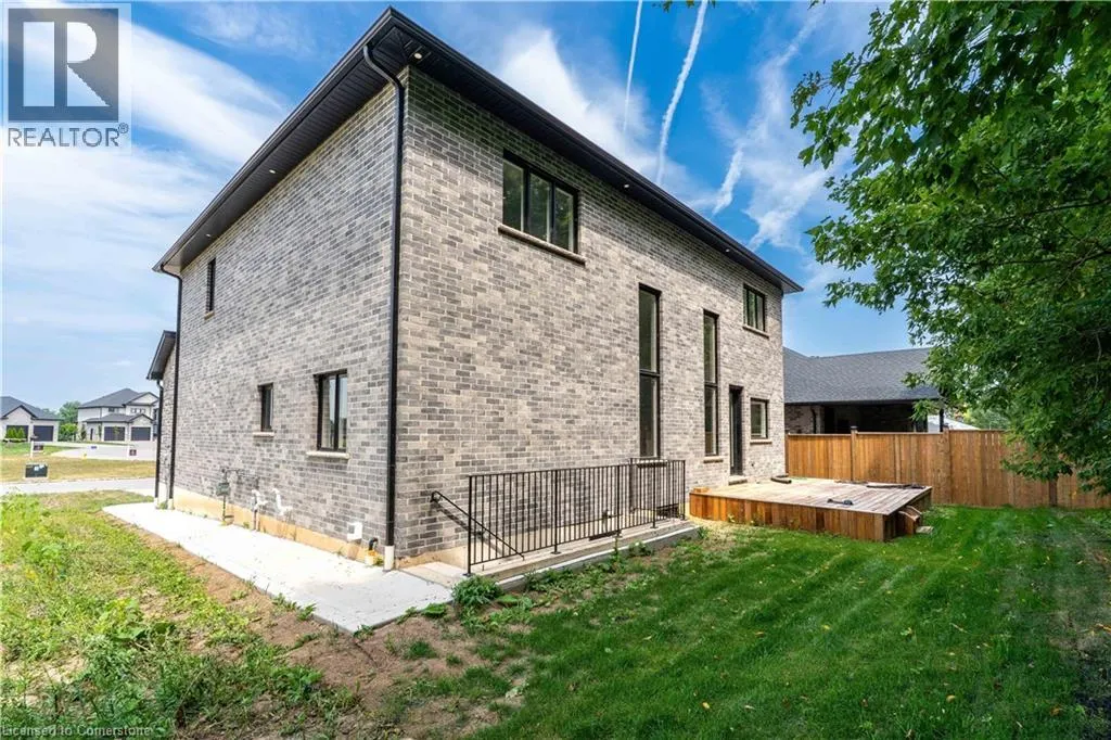 25 SUNVIEW Drive
