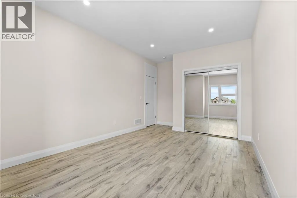 25 SUNVIEW Drive