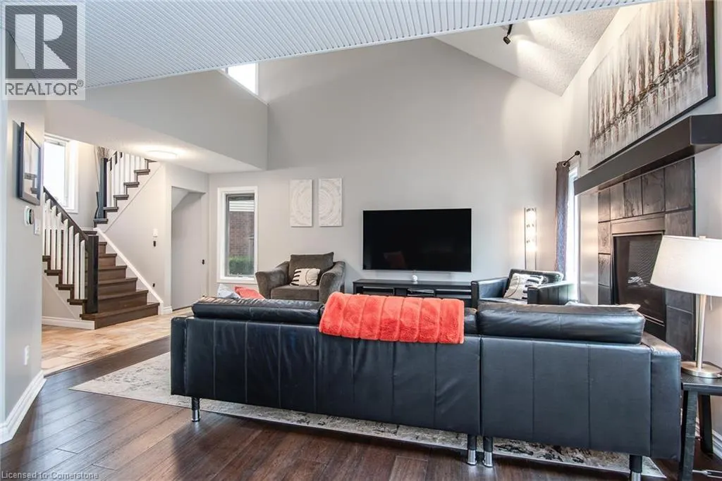 518 BARINGHAM Place