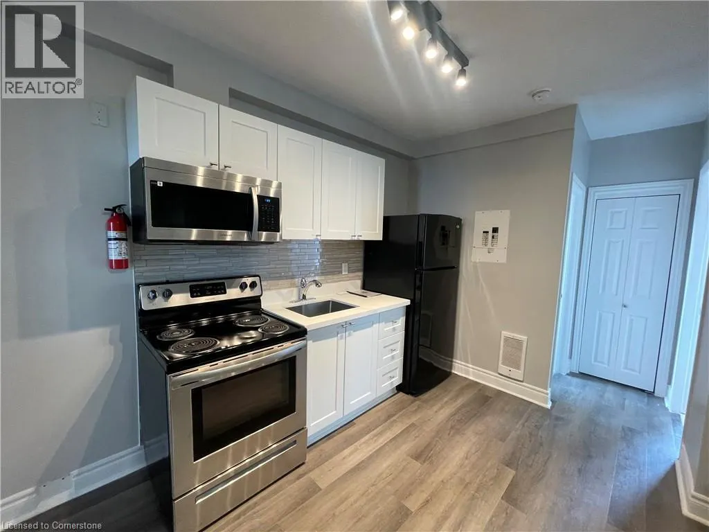 69 EAST MAIN Street Unit# 206, #206