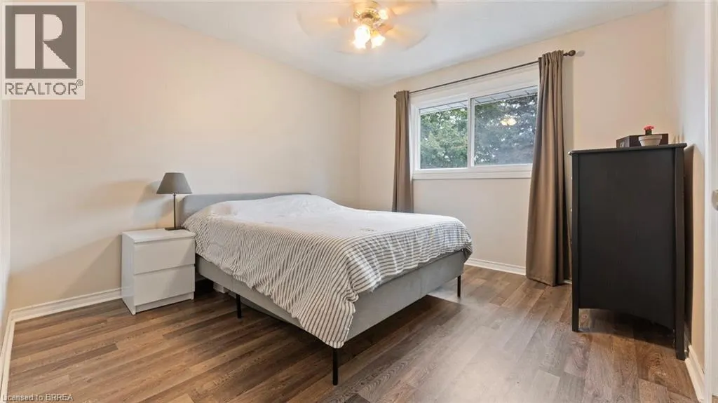 32 DANIEL Place