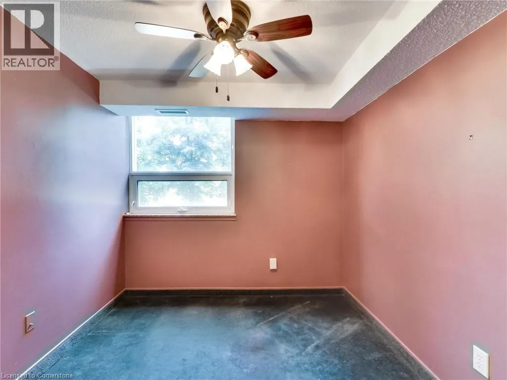 500 GREEN Road Unit# 203, #203