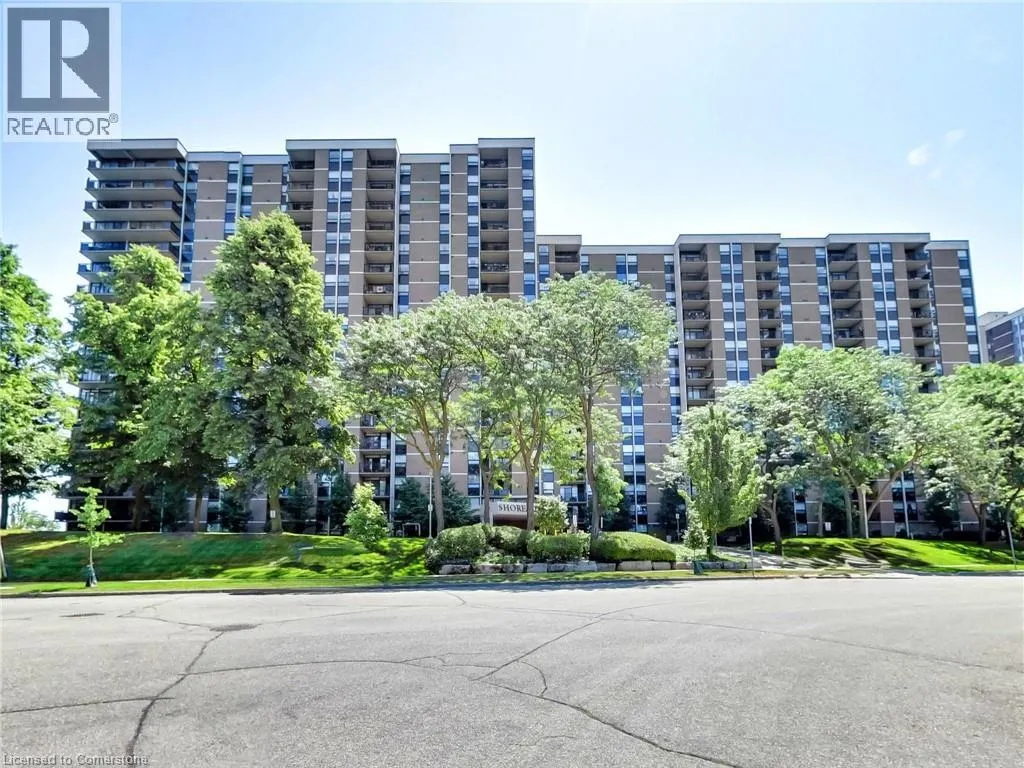 500 GREEN Road Unit# 203, #203