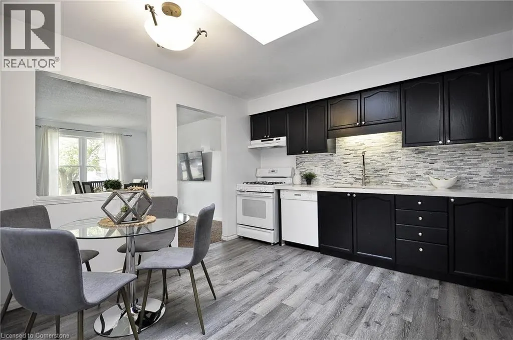 111 CARMINE Crescent