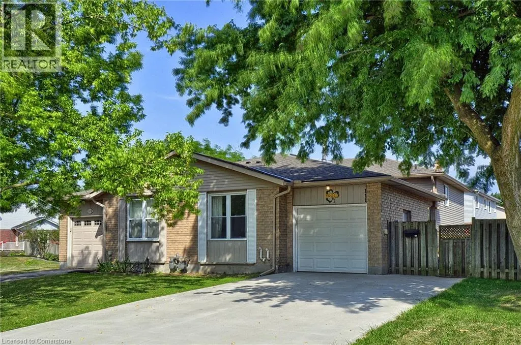 111 CARMINE Crescent