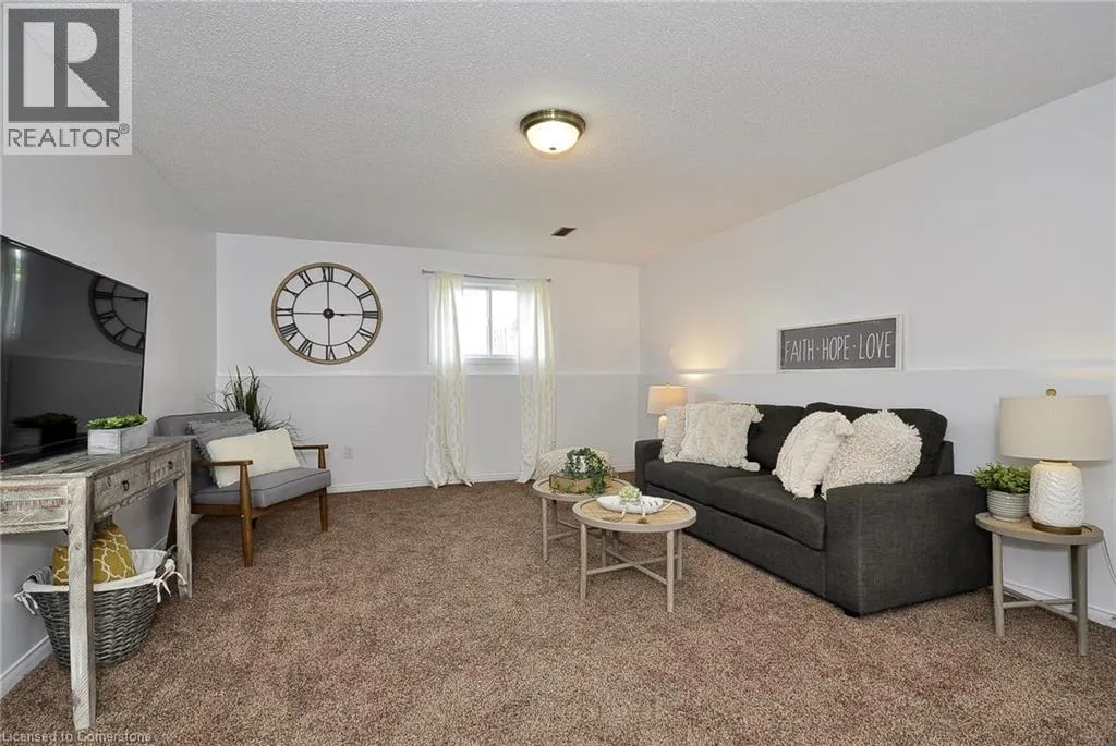 111 CARMINE Crescent